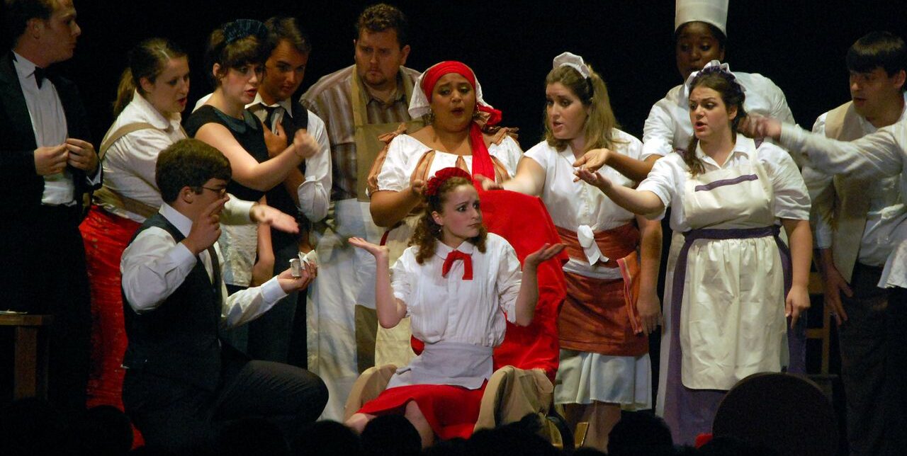Virginie-Stucki-Recup-And-Cut-Givors-Don-Pasquale-Opéra-Festival-Lyrique-en-mer
